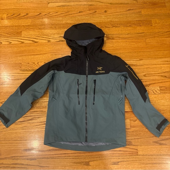 Arc'teryx Other - Arc'teryx Green and Black Raincoat with High Collar